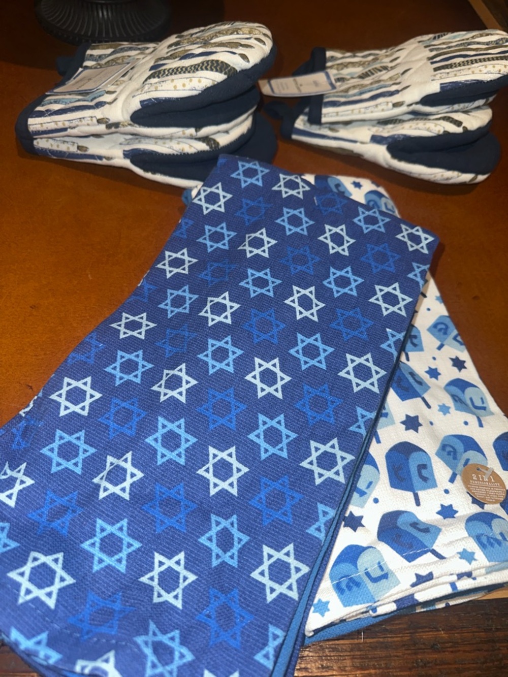 NWT Navy/White Dreidel Print solid blue an festive lights towels and hot pad - Picture 3 of 6